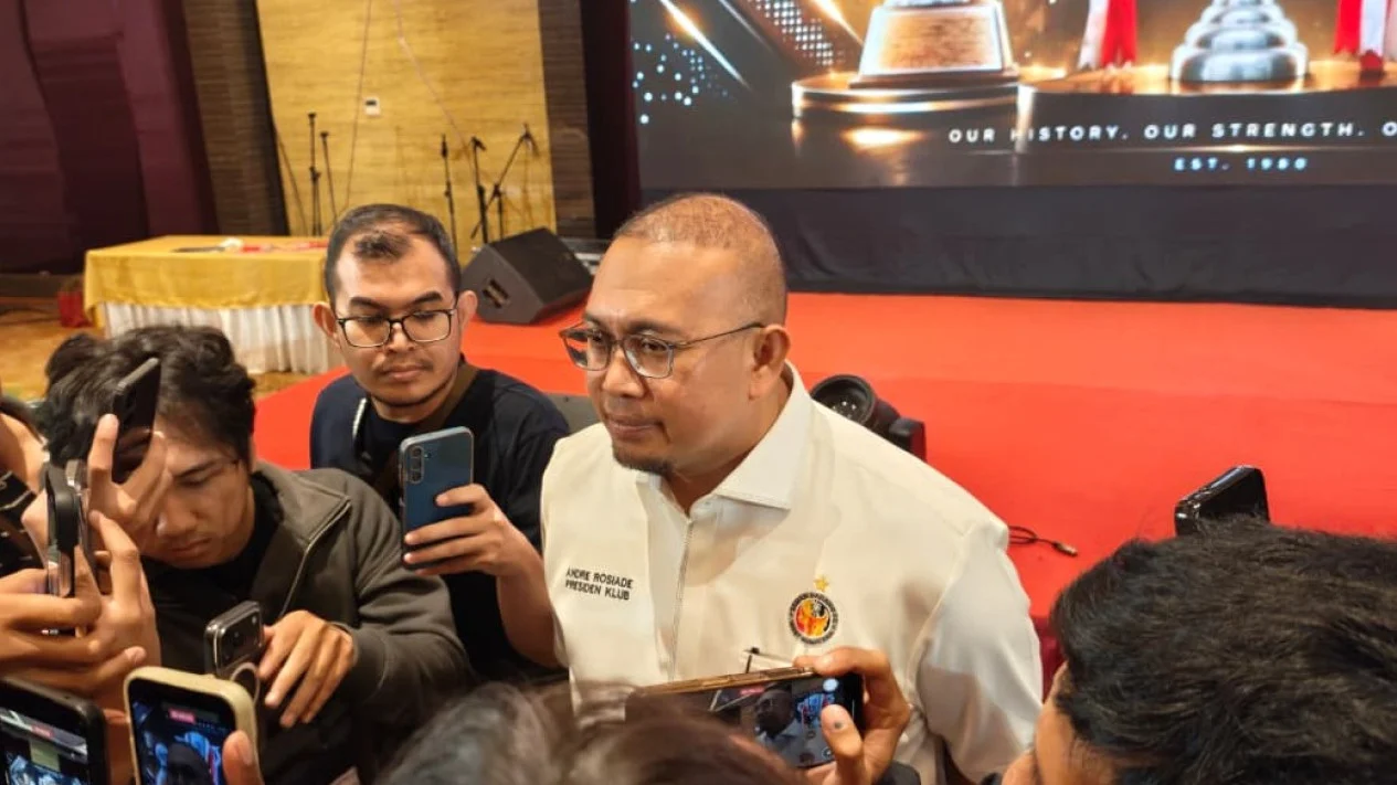 andre rosiade pssi - ilustrasi berita Andre Rosiade PSSI: Presiden Semen Padang FC Buka Peluang Berperan di PSSI 2027