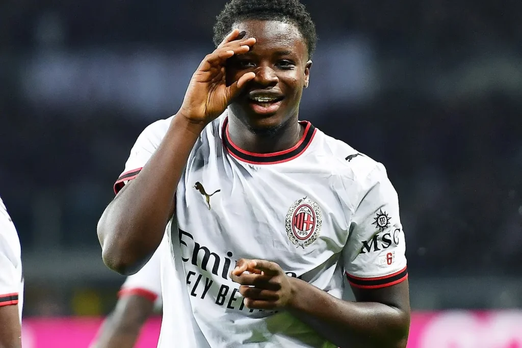 cisse milan - ilustrasi berita Cisse jadi Aset Milan, Polito Puji Keberanian Amorim Memberi Kesempatan — Cisse Milan