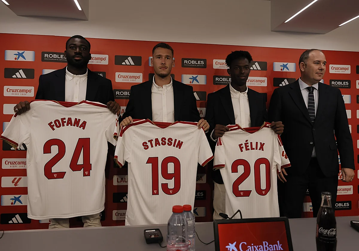 youssouf fofana sevilla - ilustrasi berita Youssouf Fofana Sevilla: Bertekad Menjadikan Sánchez-Pizjuán sebagai Benteng